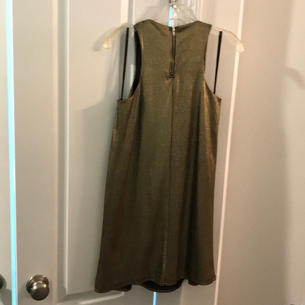 Dress - Picture 5 of 8